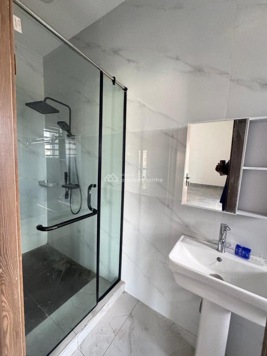 Luxury Built 4 Bedroom Terrace Duplex with Bq, Lekki Phase 1, Lekki, Lagos, Flat / Apartment for Rent