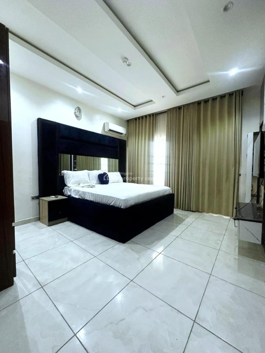 Extremely Spacious 3-bedroom Apartment, Lekki Right, Lekki Phase 1, Lekki, Lagos, Flat / Apartment for Rent