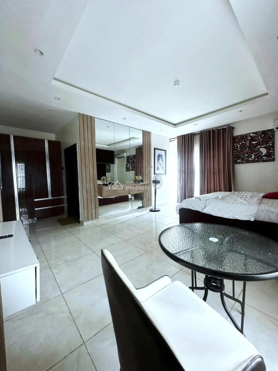 Extremely Spacious 3-bedroom Apartment, Lekki Right, Lekki Phase 1, Lekki, Lagos, Flat / Apartment for Rent
