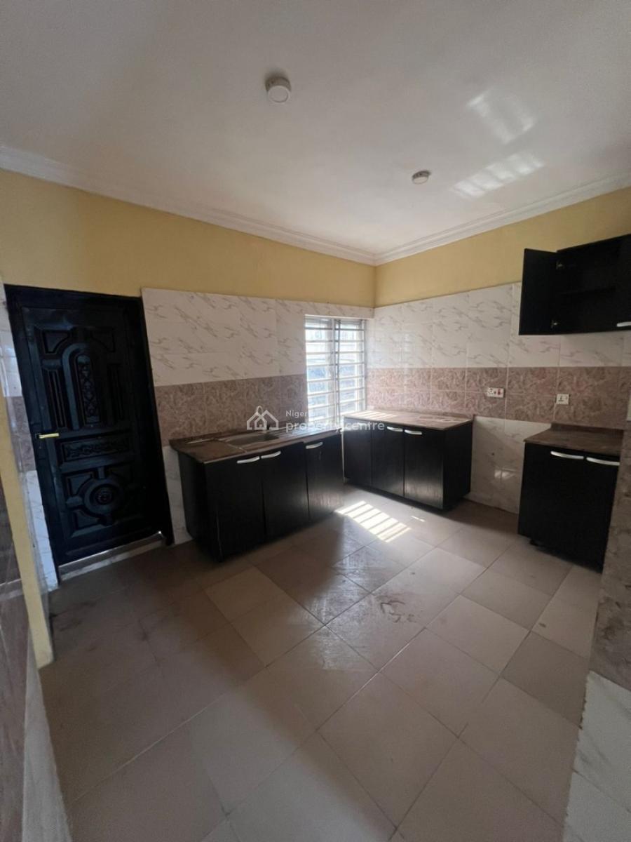 2 Bedroom Apartment, Ilaje, Ajah, Lagos, Flat / Apartment for Rent