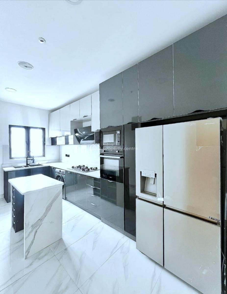 Nicely Built 2 Bedroom Apartment with a Room Bq, Lekki Phase 1, Lekki, Lagos, Flat / Apartment for Sale