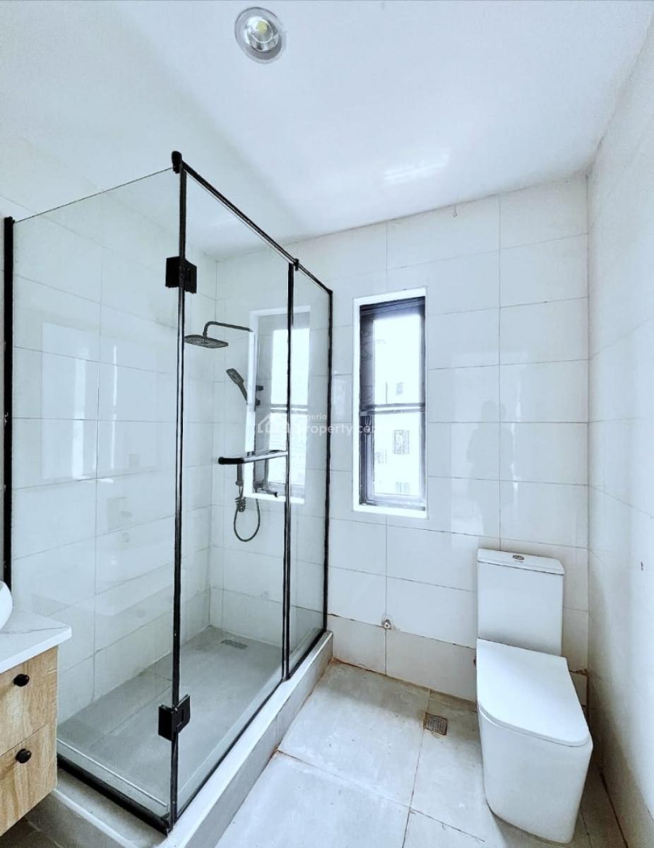 Nicely Built 2 Bedroom Apartment with a Room Bq, Lekki Phase 1, Lekki, Lagos, Flat / Apartment for Sale