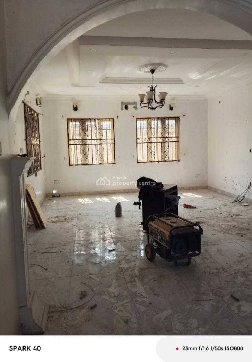 Luxury Massive 4 Bedroom Bungalow. 2 Tenants in The Compound Clos 2 Exp, Abule-parapo, Awoyaya, Ibeju Lekki, Lagos, Detached Bungalow for Rent