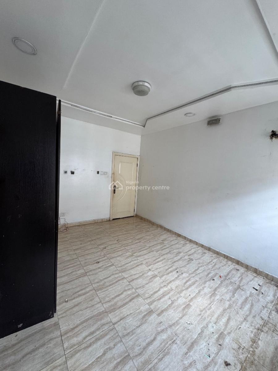 Self Contain, Chevy View Estate, Lekki Expressway, Lekki, Lagos, Self Contain (single Rooms) for Rent