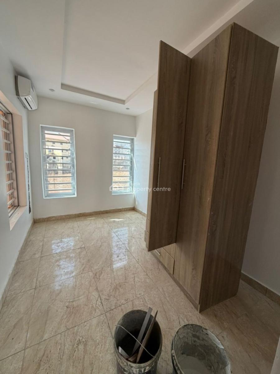 Well Serviced 1  Bedroom Apartment with Acs, Inverter and Elevator, Katampe, Abuja, Flat / Apartment for Sale