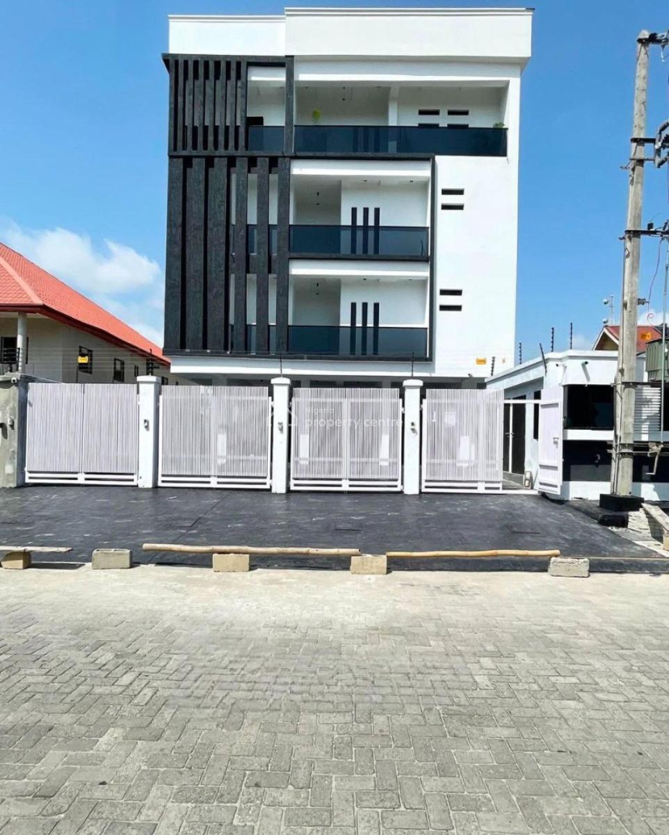 Spacious 4 Bedroom Manssionate, Lekki Phase 1, Lekki, Lagos, Terraced Duplex for Sale