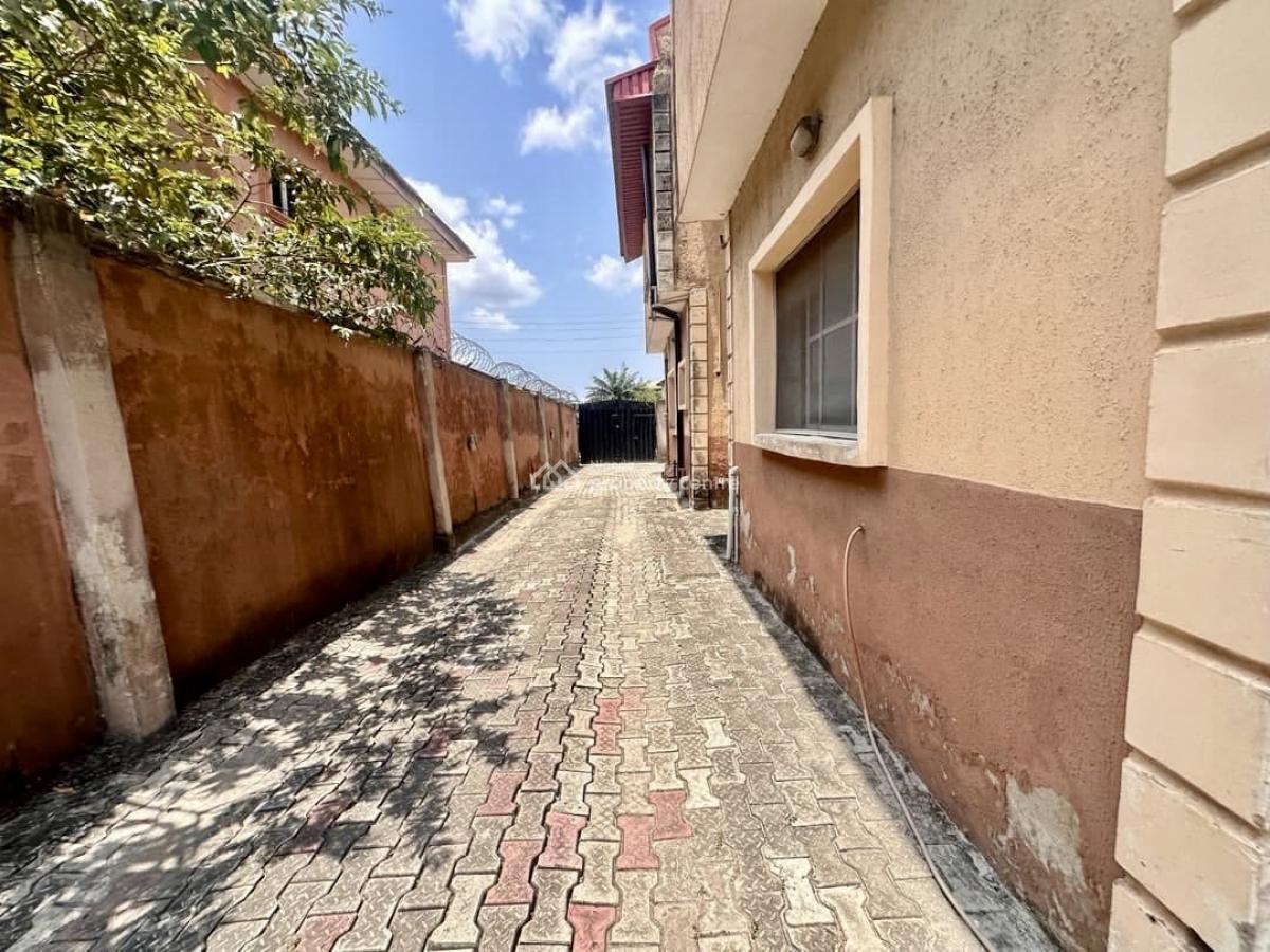 Nice 3 Bedroom Apartment, Lekki, Lagos, Flat / Apartment for Rent