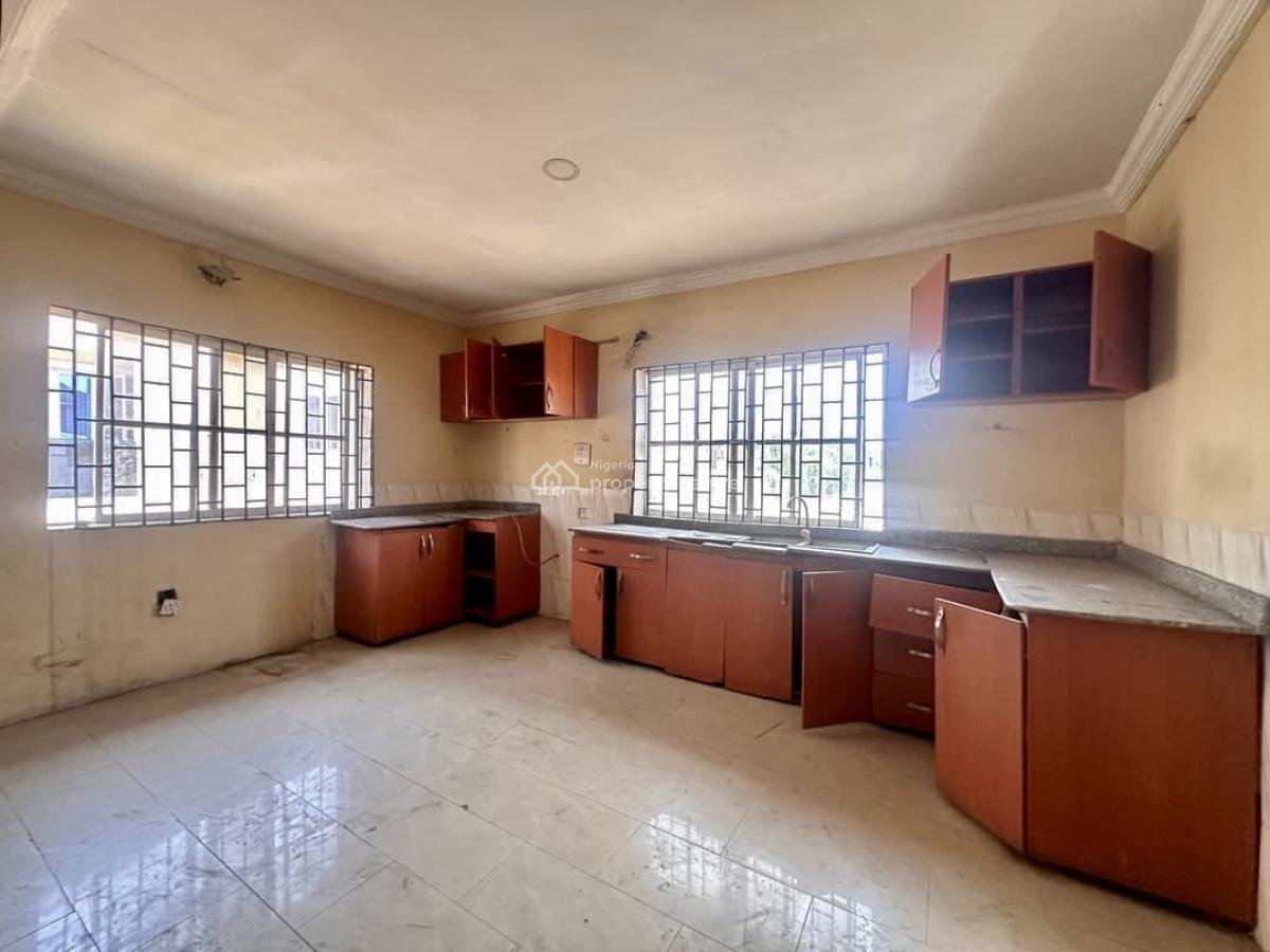Nice 3 Bedroom Apartment, Lekki, Lagos, Flat / Apartment for Rent