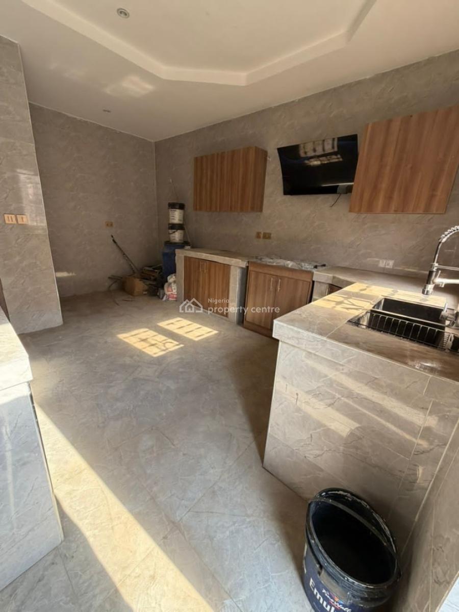 Lovely 4 Bedroom Terrace Duplex with 1 Room Bq, Lugbe District, Abuja, Terraced Duplex for Sale