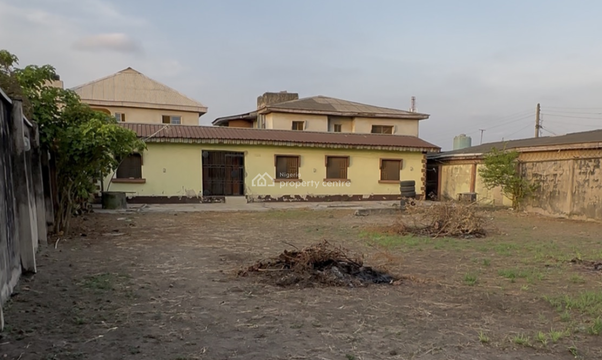 Bungalow Building with Spacious Compound, Kudiyebu Estate, Yusuf Awoyejo, Ijegun, Ikotun, Lagos, House for Sale