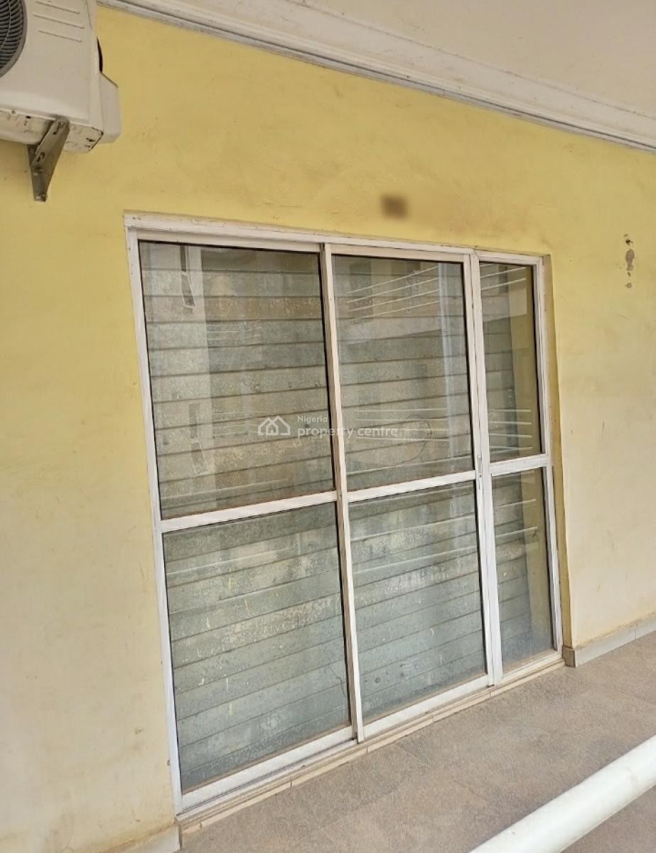 Spacious Plaza Shop Available, 1st Avenue, Gwarinpa, Abuja, Shop for Rent