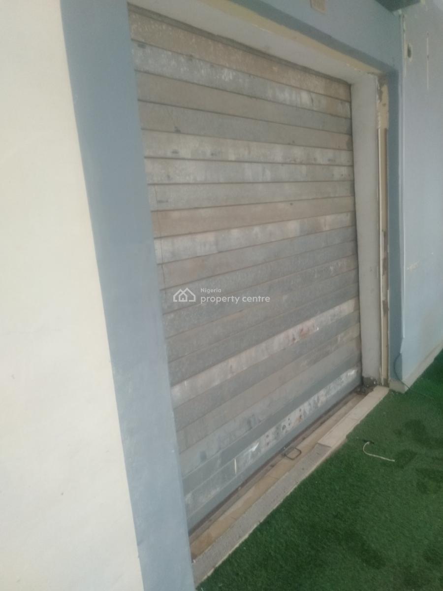 Spacious Plaza Shop Available, 1st Avenue, Gwarinpa, Abuja, Shop for Rent