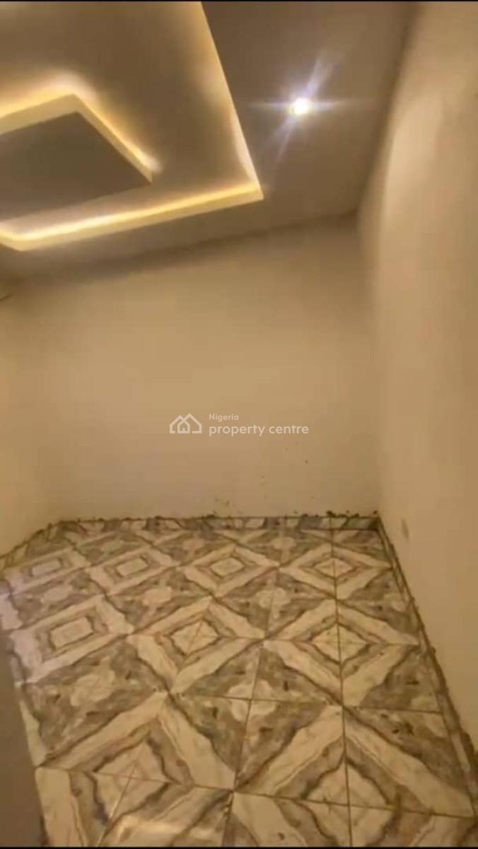 Lovely 2 Bedroom Flat, Sawmill, Gbagada, Lagos, Flat / Apartment for Rent