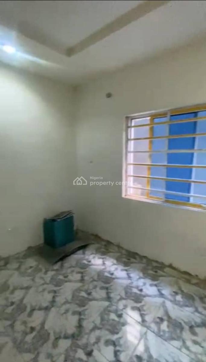 Lovely 2 Bedroom Flat, Sawmill, Gbagada, Lagos, Flat / Apartment for Rent