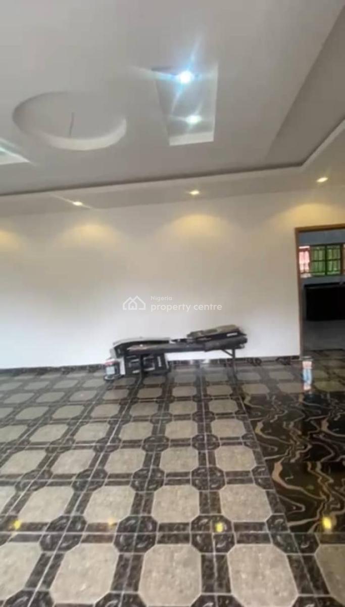 Lovely 3 Bedroom Flat, Soluyi, Gbagada, Lagos, Flat / Apartment for Rent