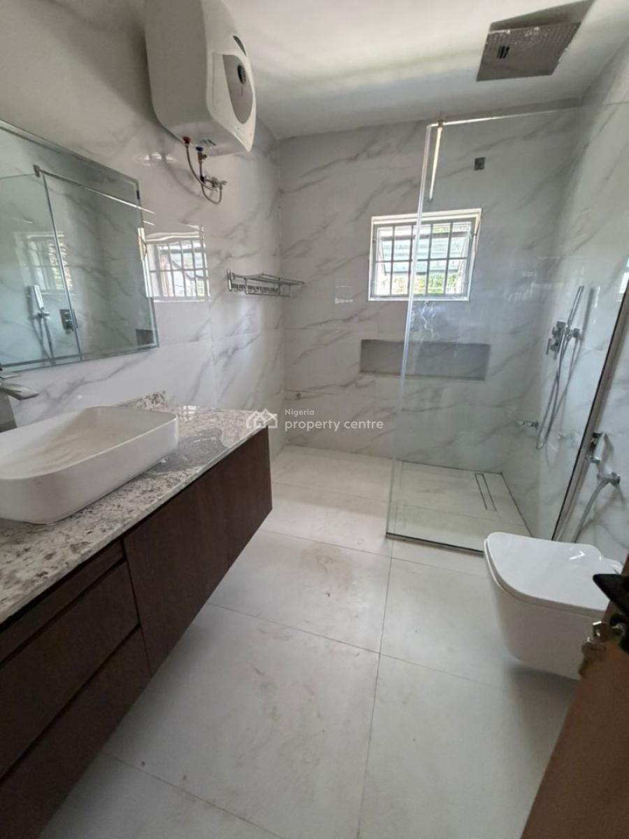 Tasteful Gated  4 Beds Semidetached Duplex with 1 Room Bq, Wuse, Abuja, Semi-detached Duplex for Sale