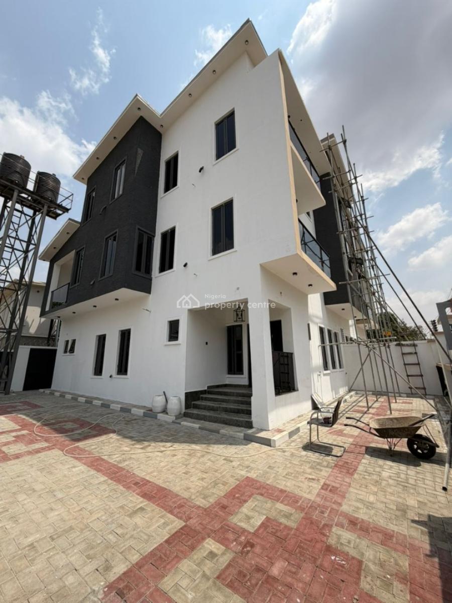 Tasteful Gated  4 Beds Semidetached Duplex with 1 Room Bq, Wuse, Abuja, Semi-detached Duplex for Sale
