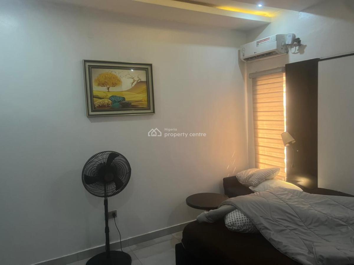 4 Unit 2 Bedroom Apartment and 2 Unit of 1 Bedroom Apartment, Lekki Phase 1, Lekki, Lagos, Flat / Apartment for Sale