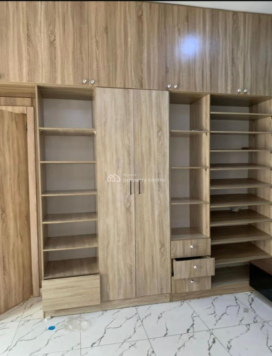 Serviced 4 Bedroom with Bq Pool Gym 24/7 Light, Ologolo, Lekki, Lagos, Semi-detached Duplex for Rent