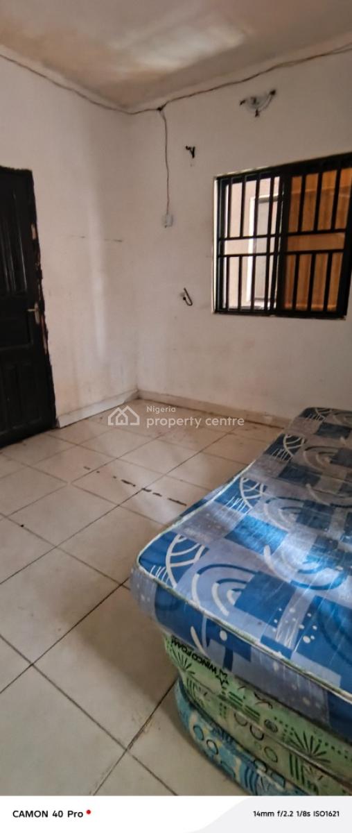 Selfcon with Personal Kitchen, Chris Madueke Street, Lekki Phase 1, Lekki, Lagos, Self Contain (single Rooms) for Rent