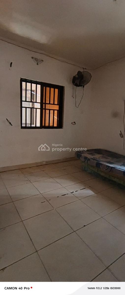 Selfcon with Personal Kitchen, Chris Madueke Street, Lekki Phase 1, Lekki, Lagos, Self Contain (single Rooms) for Rent