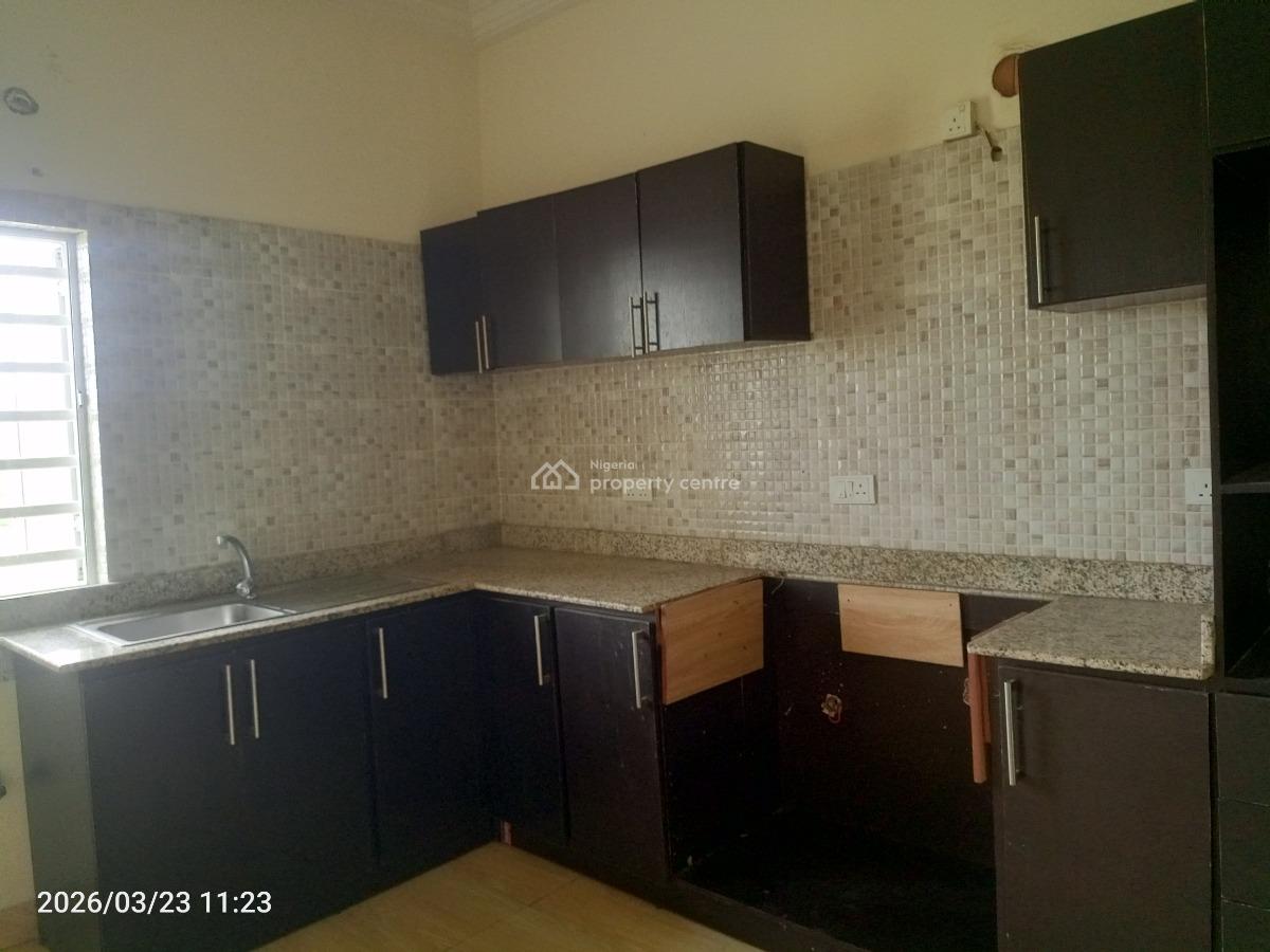 2 Bedroom Luxurious Flat with Bq, Lekki Scheme 2, Off Ogombo Road, Ajah Lagos State, Lekki Phase 2, Lekki, Lagos, Flat / Apartment for Rent
