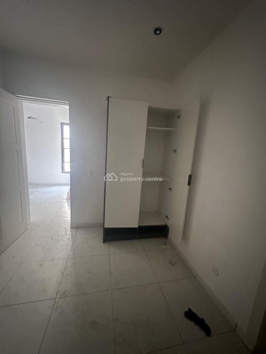 4 Bedroom Massionate, Spg Road, Ologolo, Lekki, Lagos, Terraced Duplex for Rent