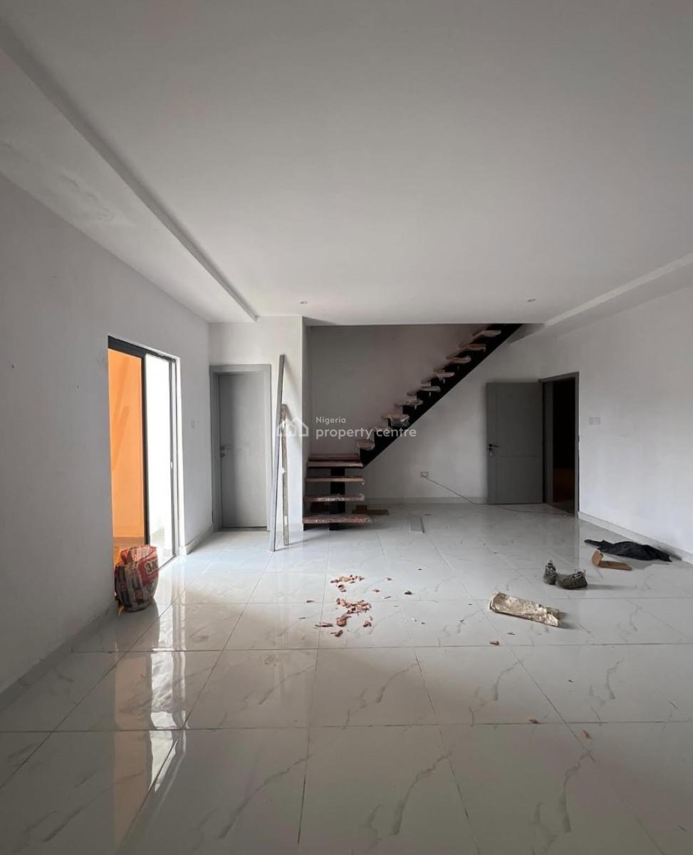2 Bedroom Maisonette, Freedom Way, Lekki Phase 1, Lekki, Lagos, Flat / Apartment for Sale