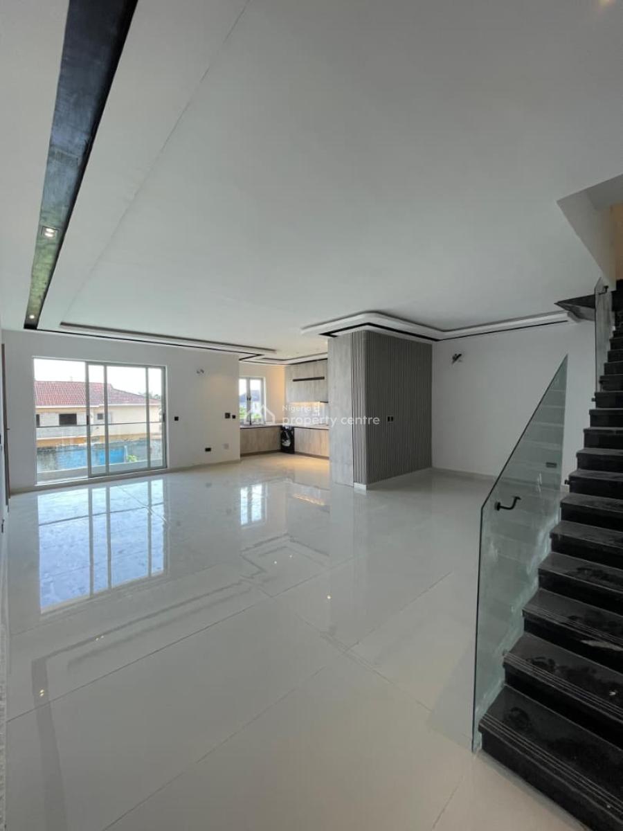 Luxury 2 Bedroom Maisonette, Off Freedom Way, Lekki Phase 1, Lekki, Lagos, Flat / Apartment for Sale