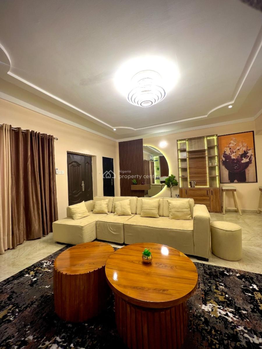 a Cozy 2-bedroom Apartment with Execellent Facilities, 240 Jaja Wachukwu Stree, Wuye, Abuja, Flat / Apartment Short Let