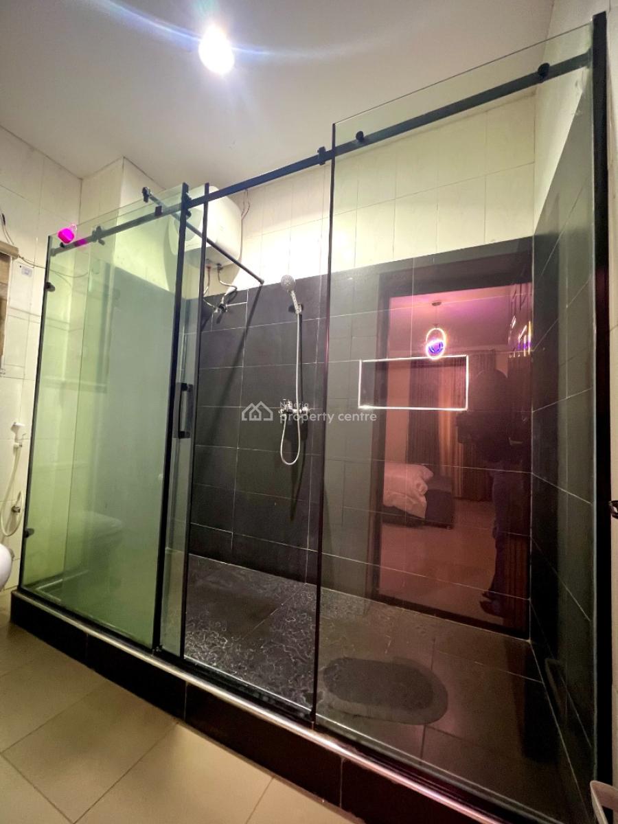 a Cozy 2-bedroom Apartment with Execellent Facilities, 240 Jaja Wachukwu Stree, Wuye, Abuja, Flat / Apartment Short Let