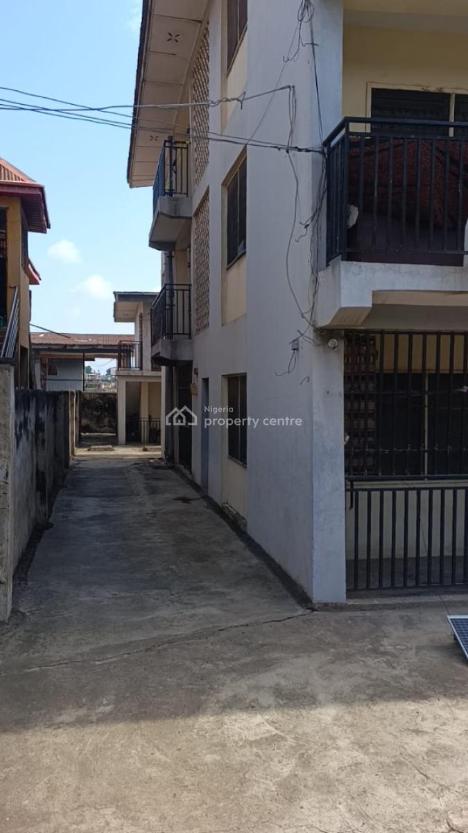 3 Unit 3 Bedroom & 2 Unit 1 Bedroom, Kufeyiji Street Behind Muslim Praying Ground Agodi Gate Ibadan, Ibadan, Oyo, Block of Flats for Sale