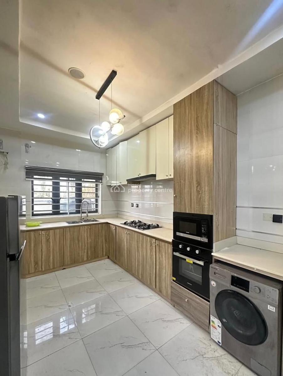 Contemporary 4-bedroom Semi-detached Duplex with Bq, Chevron, Lekki, Lagos, Semi-detached Duplex for Rent