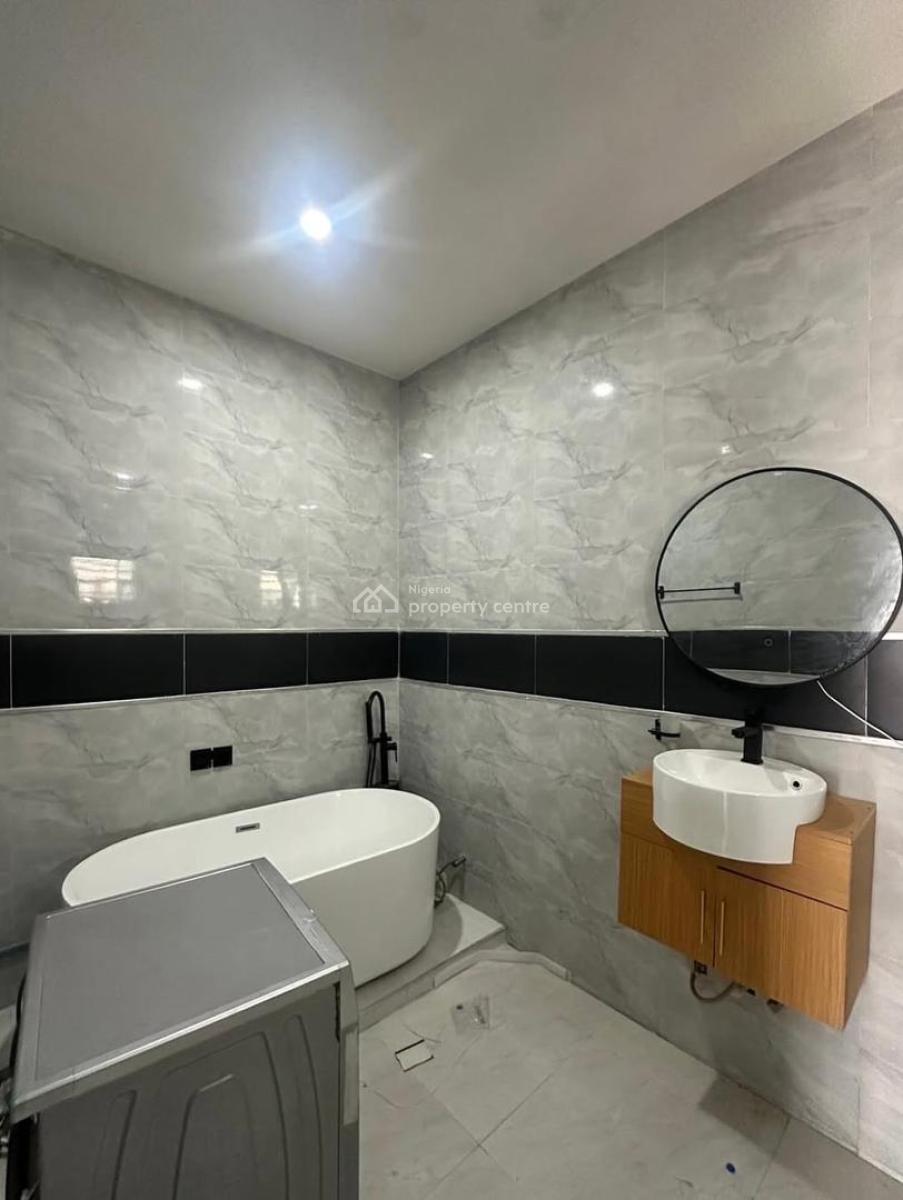 Contemporary 4-bedroom Semi-detached Duplex with Bq, Chevron, Lekki, Lagos, Semi-detached Duplex for Rent