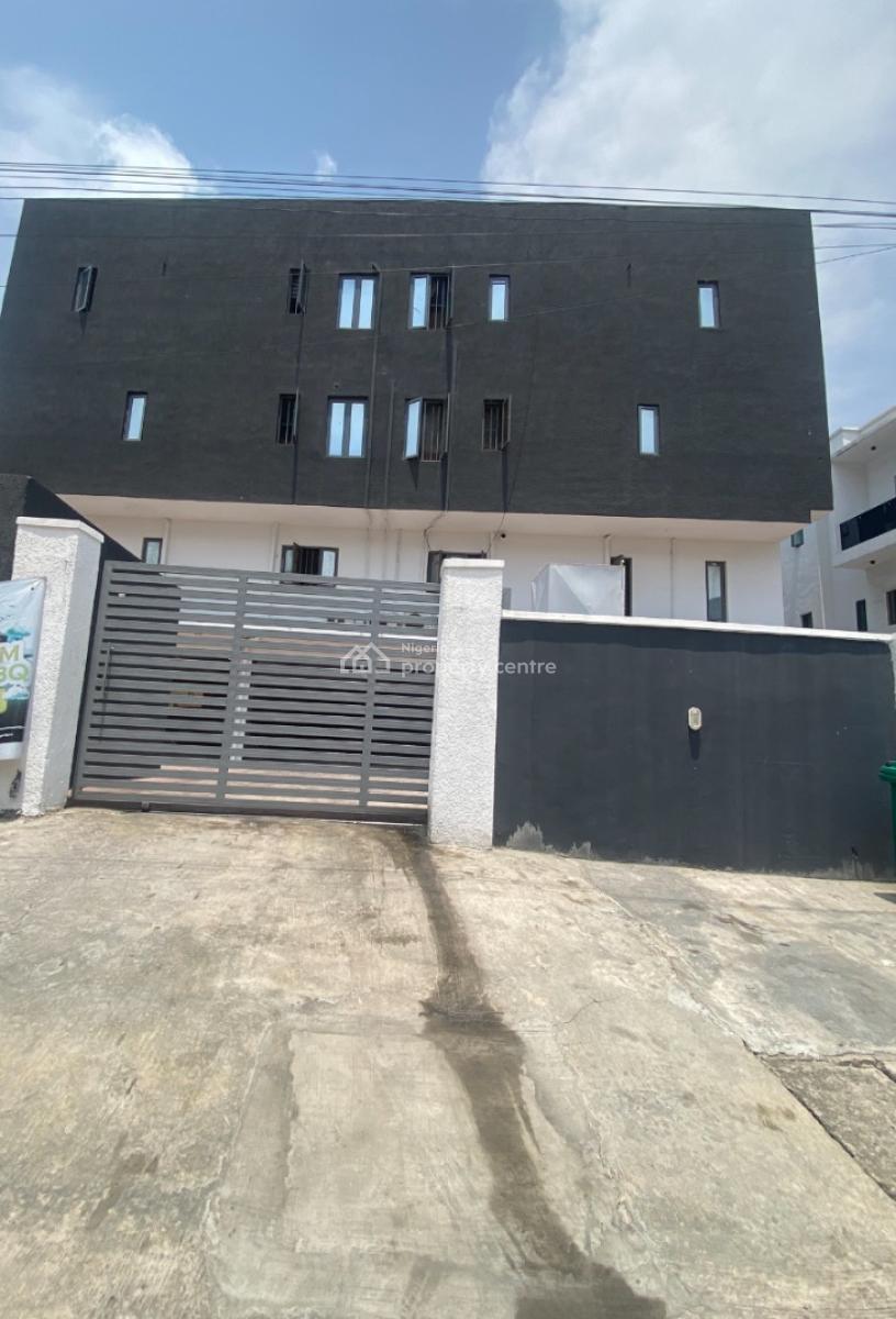 Spacious 3 Bedroom Apartment, Lekki Phase 1, Lekki, Lagos, Flat / Apartment for Rent
