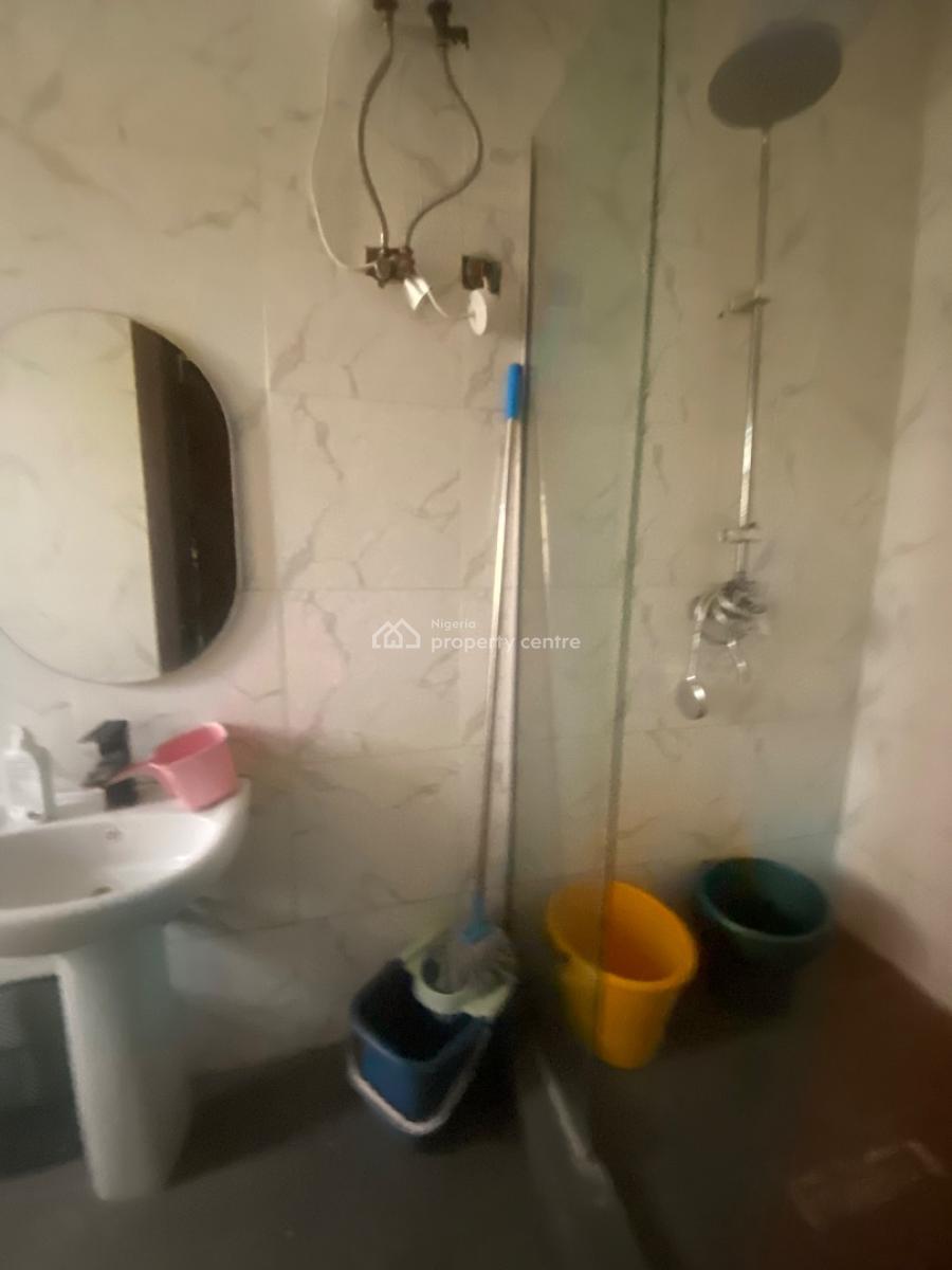 Spacious 3 Bedroom Apartment, Lekki Phase 1, Lekki, Lagos, Flat / Apartment for Rent