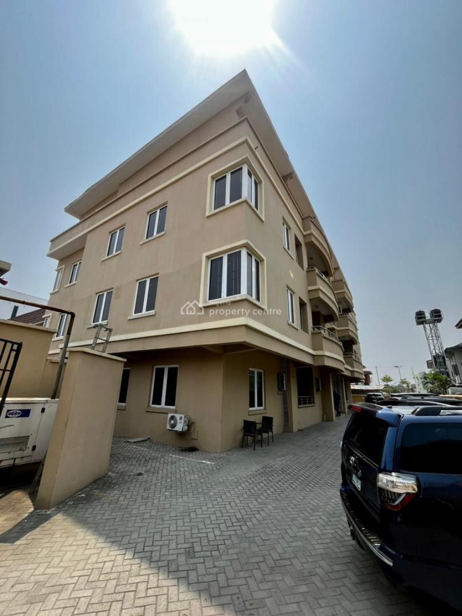 Luxury Three 3 Bedroom Apartment with Bq, Lekki Phase 1, Lekki, Lagos, Flat / Apartment for Rent