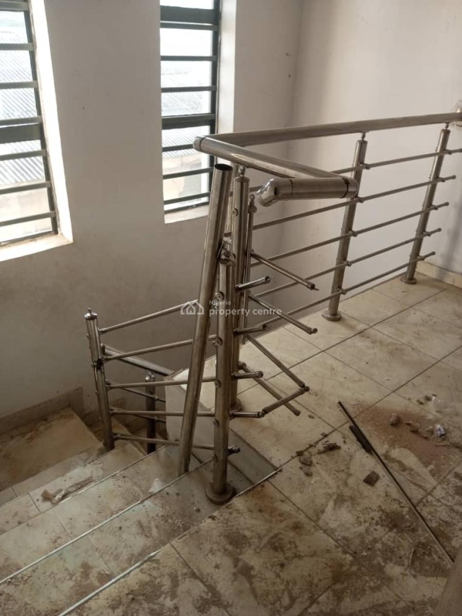 Newly Renovated Spacious 4 Bedroom Semi Detached Duplex, Magodo, Lagos, Semi-detached Duplex for Rent