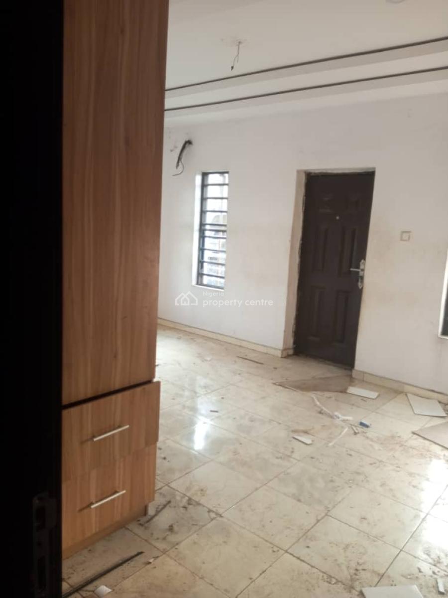 Newly Renovated Spacious 4 Bedroom Semi Detached Duplex, Magodo, Lagos, Semi-detached Duplex for Rent