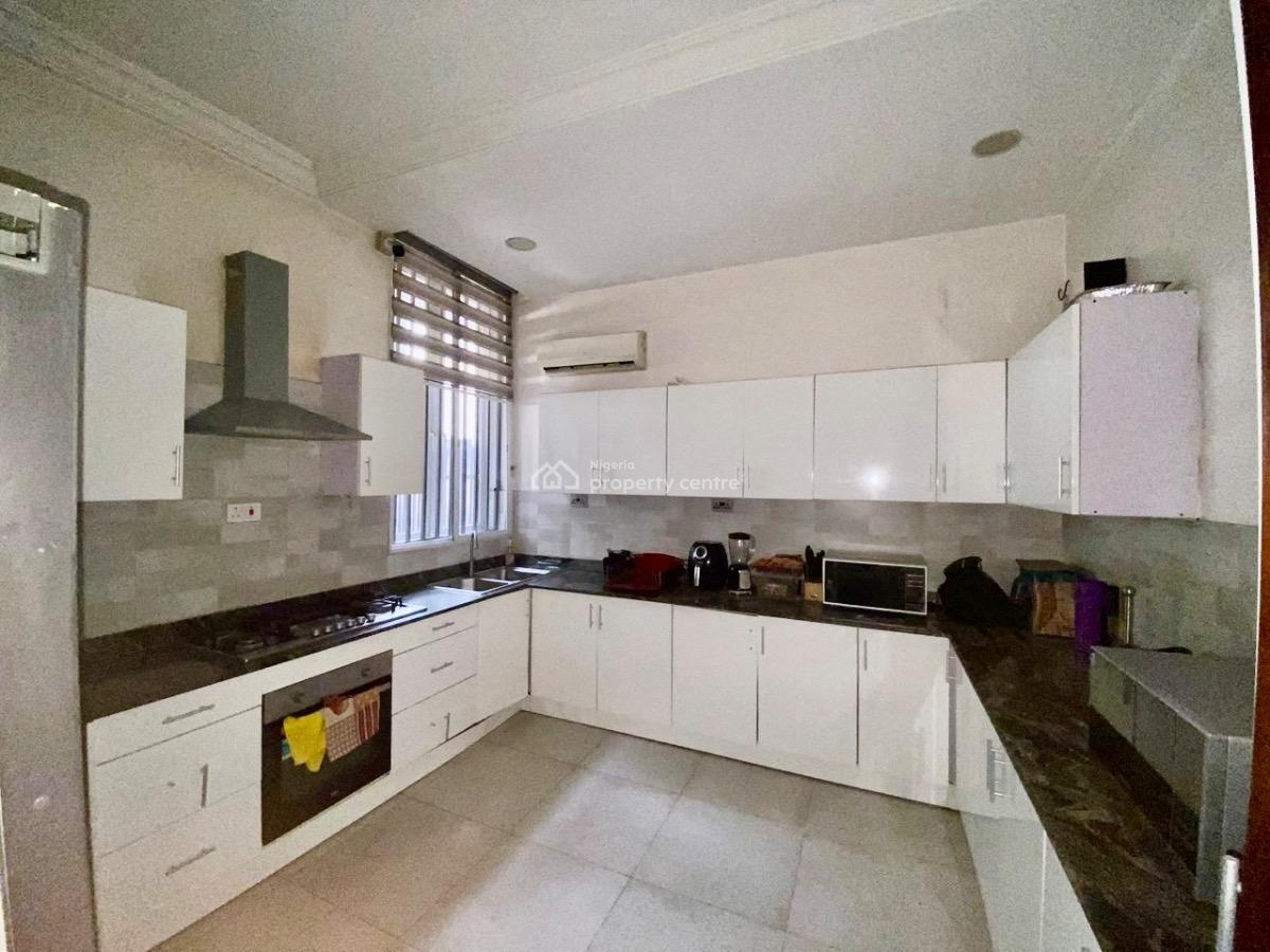 Premium and Luxury in High Profile Area Plus a B Q, Parkview, Ikoyi, Lagos, Semi-detached Duplex for Rent