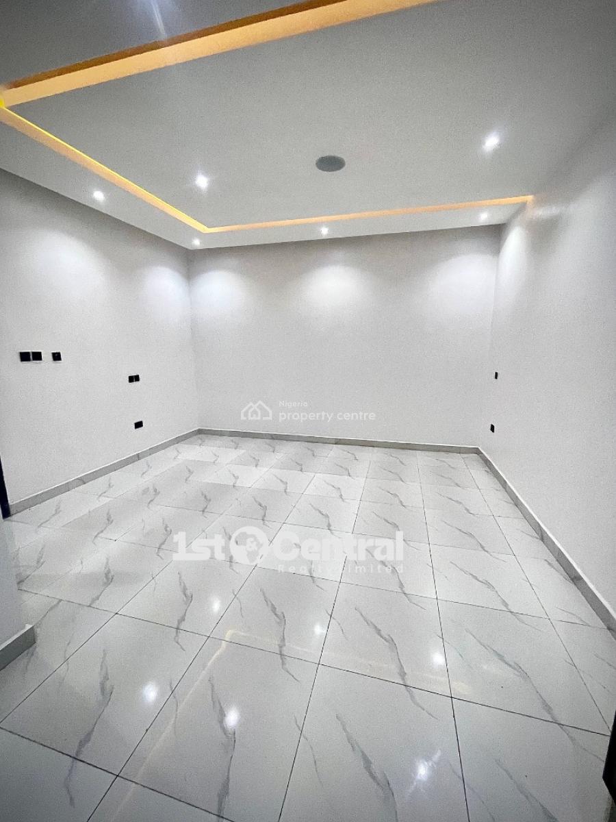 Brand New 3 Bedrooms +1 Bq Apartment, Lekki Phase 1, Lekki, Lagos, Flat / Apartment for Rent