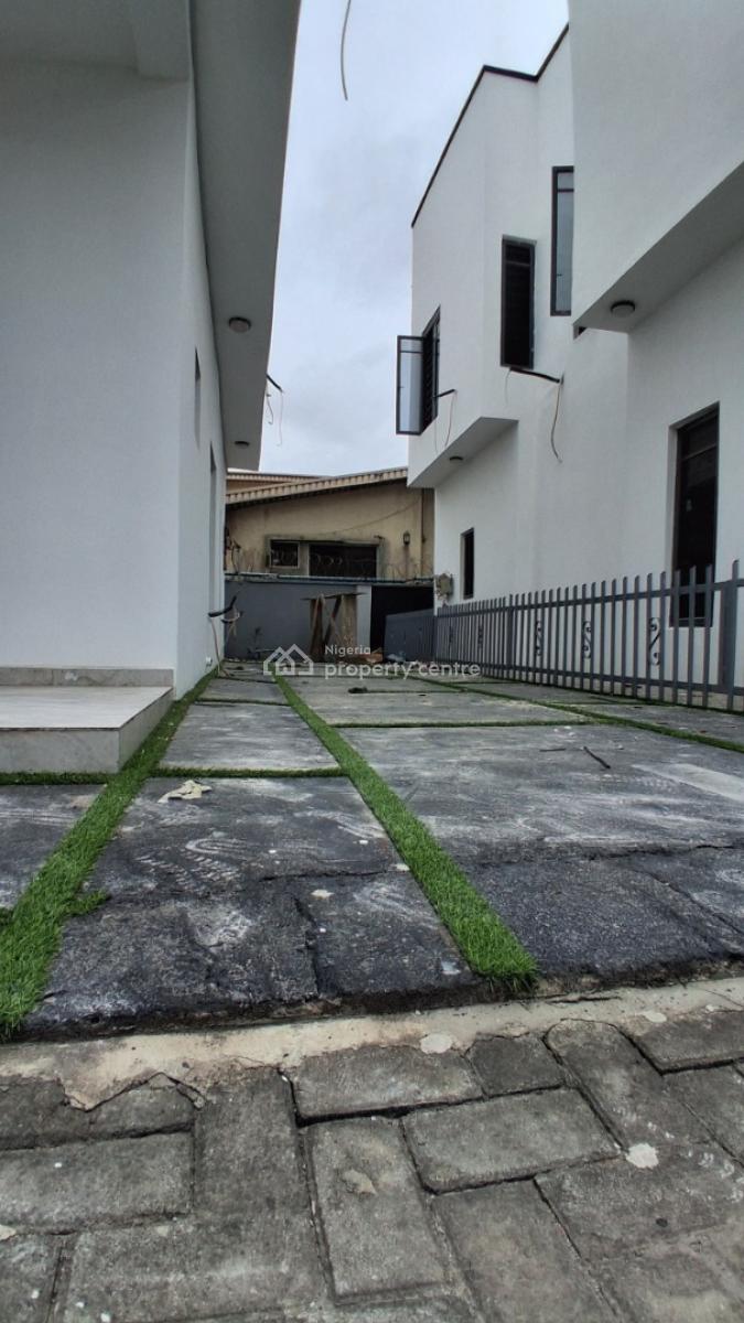 Brand New Stunning 4 Bedroom Semi Detached House, Thomas Est, Ajah, Lagos, Semi-detached Duplex for Sale