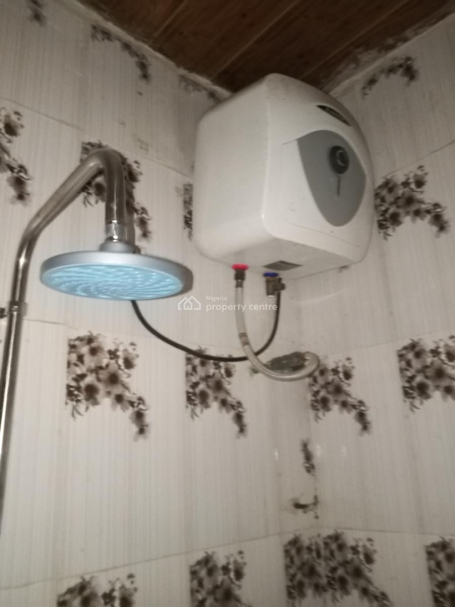 Well Renovated 3 Bedroom Flat, Ologunfe Area, Awoyaya, Ibeju Lekki, Lagos, Flat / Apartment for Rent
