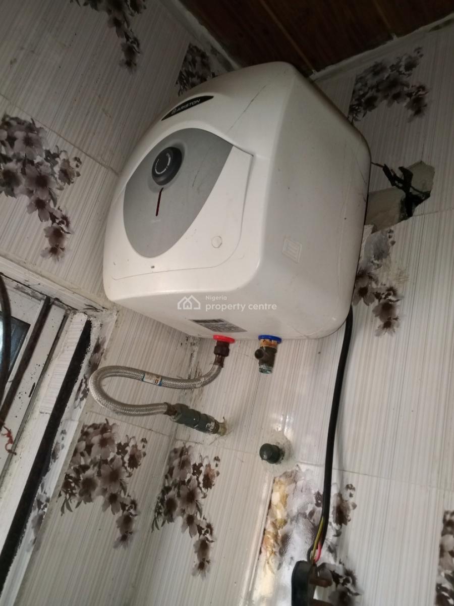 Well Renovated 3 Bedroom Flat, Ologunfe Area, Awoyaya, Ibeju Lekki, Lagos, Flat / Apartment for Rent