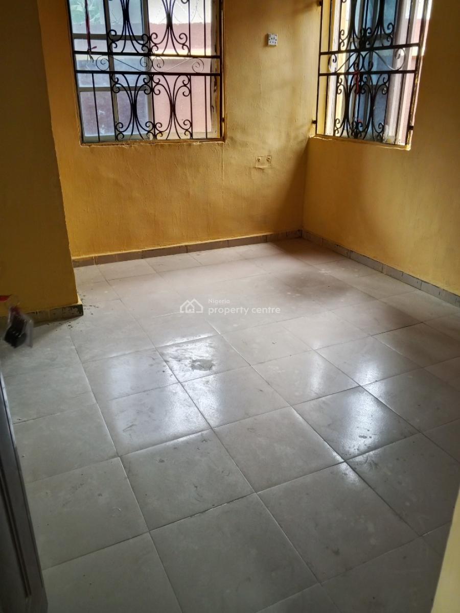 Well Renovated 3 Bedroom Flat, Ologunfe Area, Awoyaya, Ibeju Lekki, Lagos, Flat / Apartment for Rent