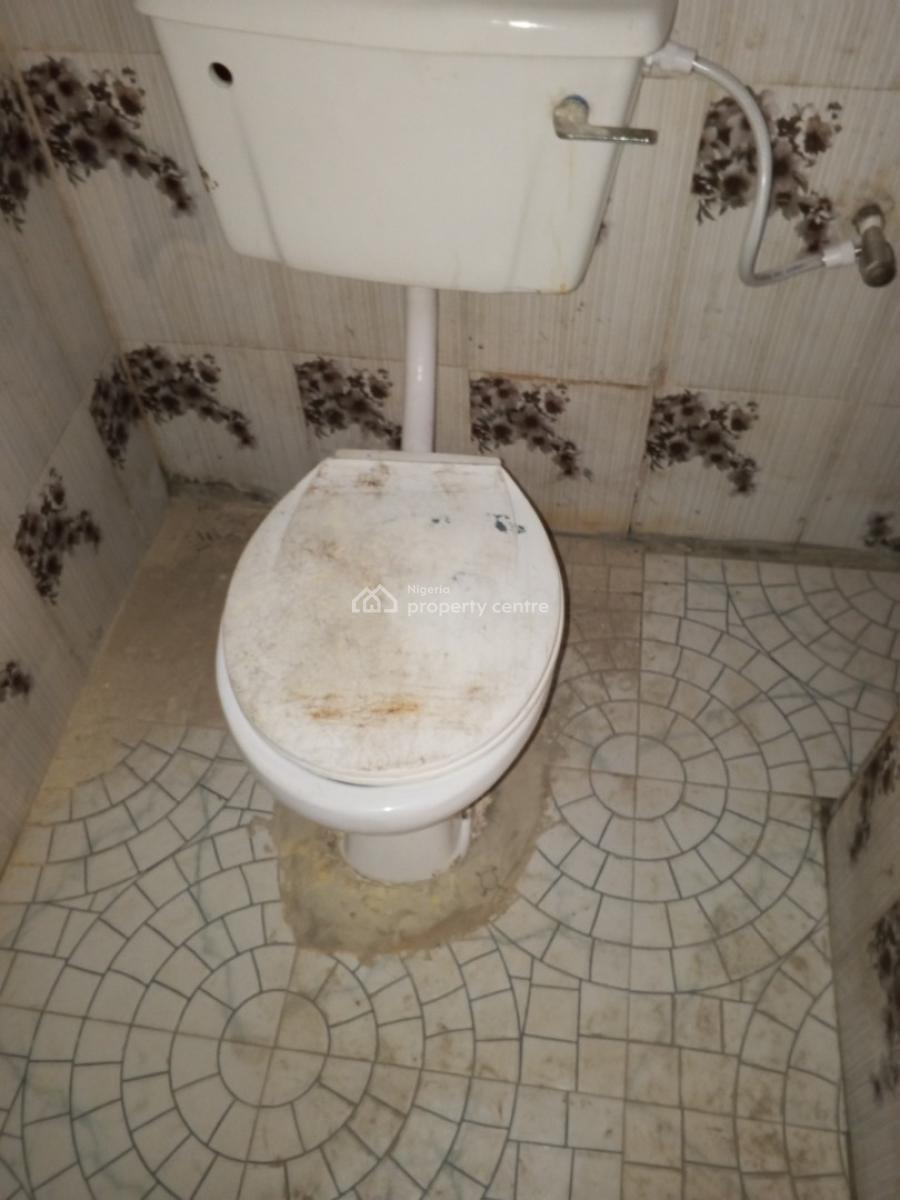 Well Renovated 3 Bedroom Flat, Ologunfe Area, Awoyaya, Ibeju Lekki, Lagos, Flat / Apartment for Rent