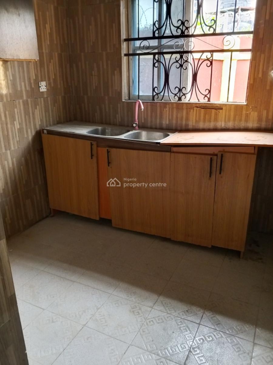 Well Renovated 3 Bedroom Flat, Ologunfe Area, Awoyaya, Ibeju Lekki, Lagos, Flat / Apartment for Rent
