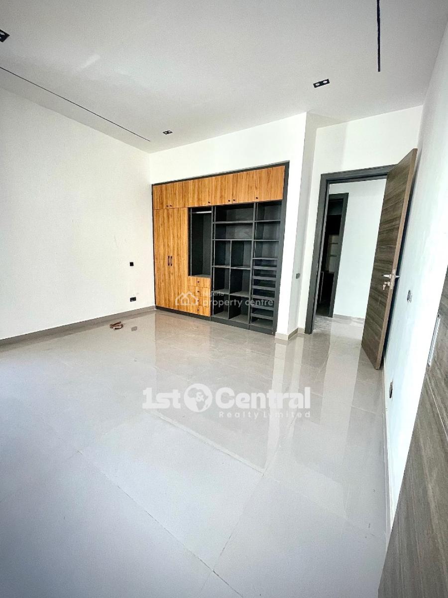 Brand New 2bedrooms +1bq Penthouse at Lekki Phase 1, Lekki Phase 1, Lekki, Lagos, Flat / Apartment for Sale