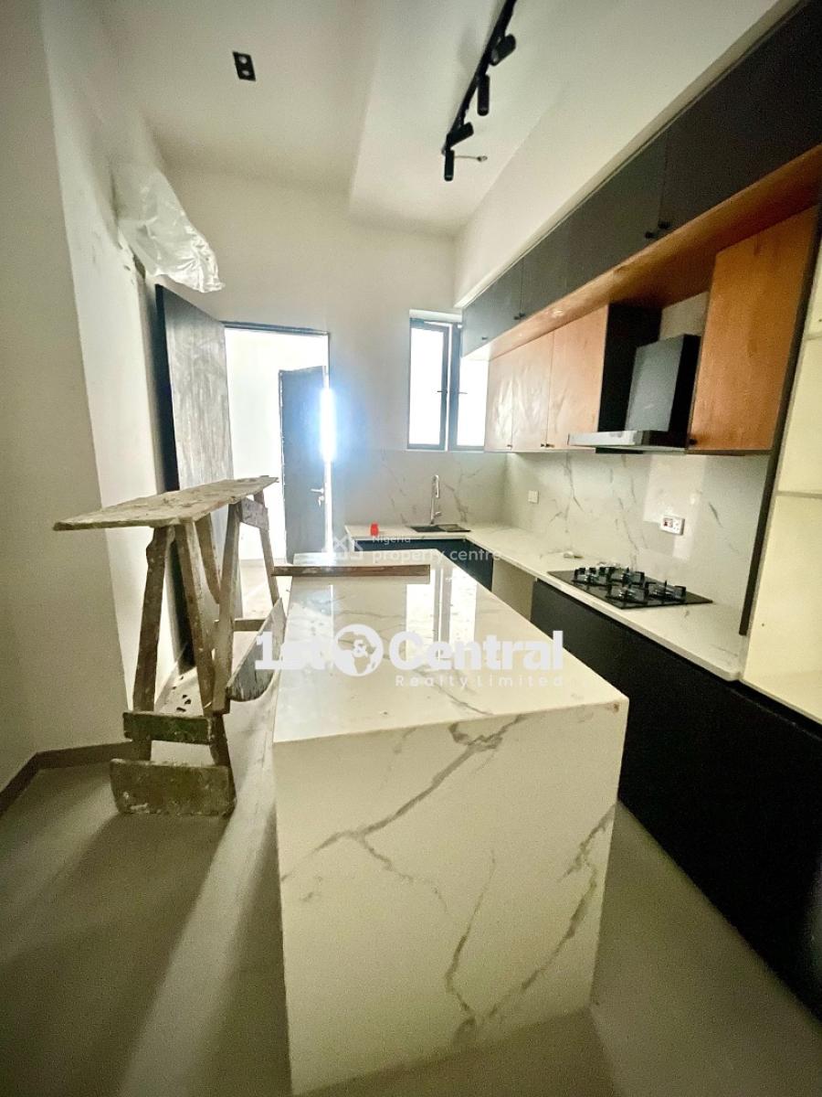 Brand New 2bedrooms +1bq Penthouse at Lekki Phase 1, Lekki Phase 1, Lekki, Lagos, Flat / Apartment for Sale