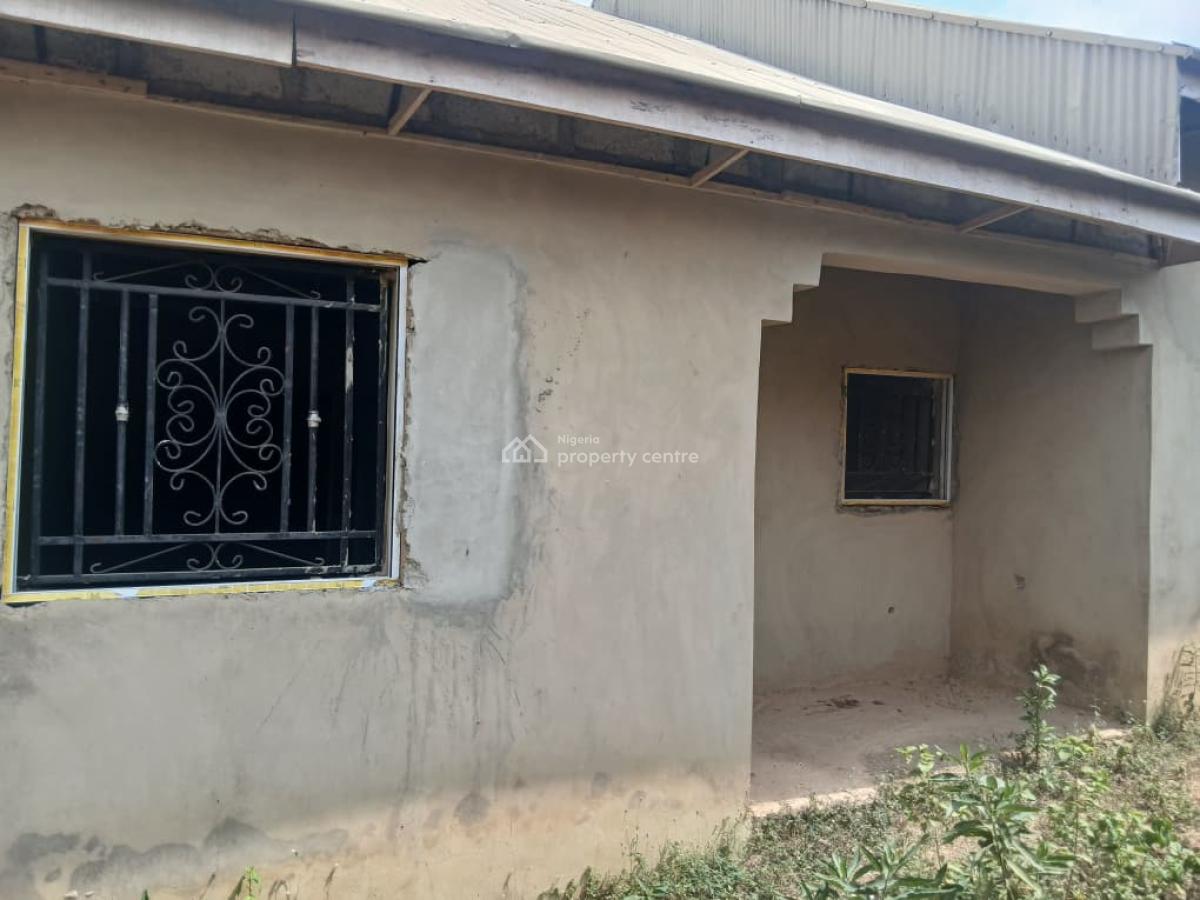 3 Units of 2 Bedroom with 3 Units of Selfcon, Soka, Ibadan, Oyo, House for Sale